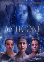 Antigone (2011) Обнаженные сцены