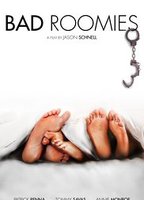 Bad Roomies (2015) Обнаженные сцены