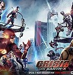 Crisis on Earth-X (2017) Обнаженные сцены