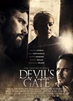 Devil's Gate (2017) Обнаженные сцены
