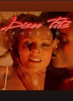 Disco Tits (2017) Обнаженные сцены