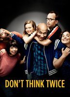 Don't Think Twice (2016) Обнаженные сцены