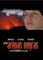 En las arenas negras (2003) Обнаженные сцены