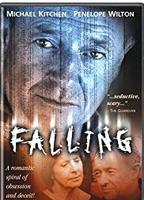 Falling (2005) Обнаженные сцены