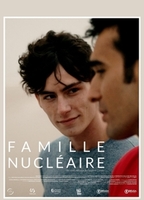 Famille nucléaire (2020) Обнаженные сцены