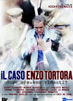 Il caso Enzo Tortora (2012) Обнаженные сцены