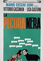 La pecora nera (1968) Обнаженные сцены