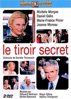 Le tiroir secret (1986) Обнаженные сцены