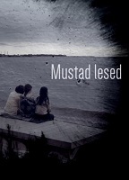 Mustad lesed (2015) Обнаженные сцены