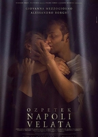 Naples in Veils (2017) Обнаженные сцены