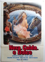 Nera... calda... e dolce (1987) Обнаженные сцены