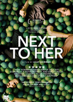 Next to Her (2014) Обнаженные сцены