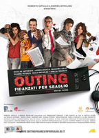 Outing - Fidanzati per sbaglio (2013) Обнаженные сцены