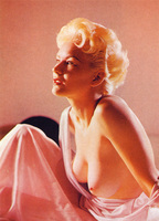 Playboy Playmate of the Month July 1955 (1955) Обнаженные сцены