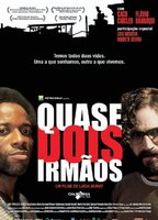 Quase Dois Irmãos (2004) Обнаженные сцены