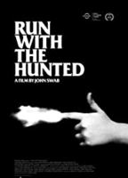 Run with the Hunted (2019) Обнаженные сцены