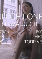 Selma Judith - Kind of Lonely (2018) Обнаженные сцены