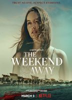 The Weekend Away (2022) Обнаженные сцены