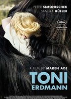 Toni Erdmann 2016 фильм обнаженные сцены