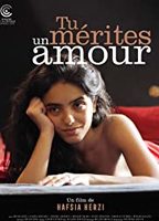 Tu mérites un amour (2019) Обнаженные сцены