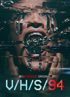 V/H/S/94 2021 фильм обнаженные сцены