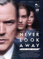 Never Look Away (2018) Обнаженные сцены