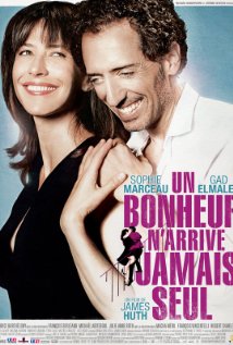Un bonheur n'arrive jamais seul (2012) Обнаженные сцены