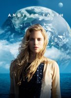 Another Earth (2011) Обнаженные сцены