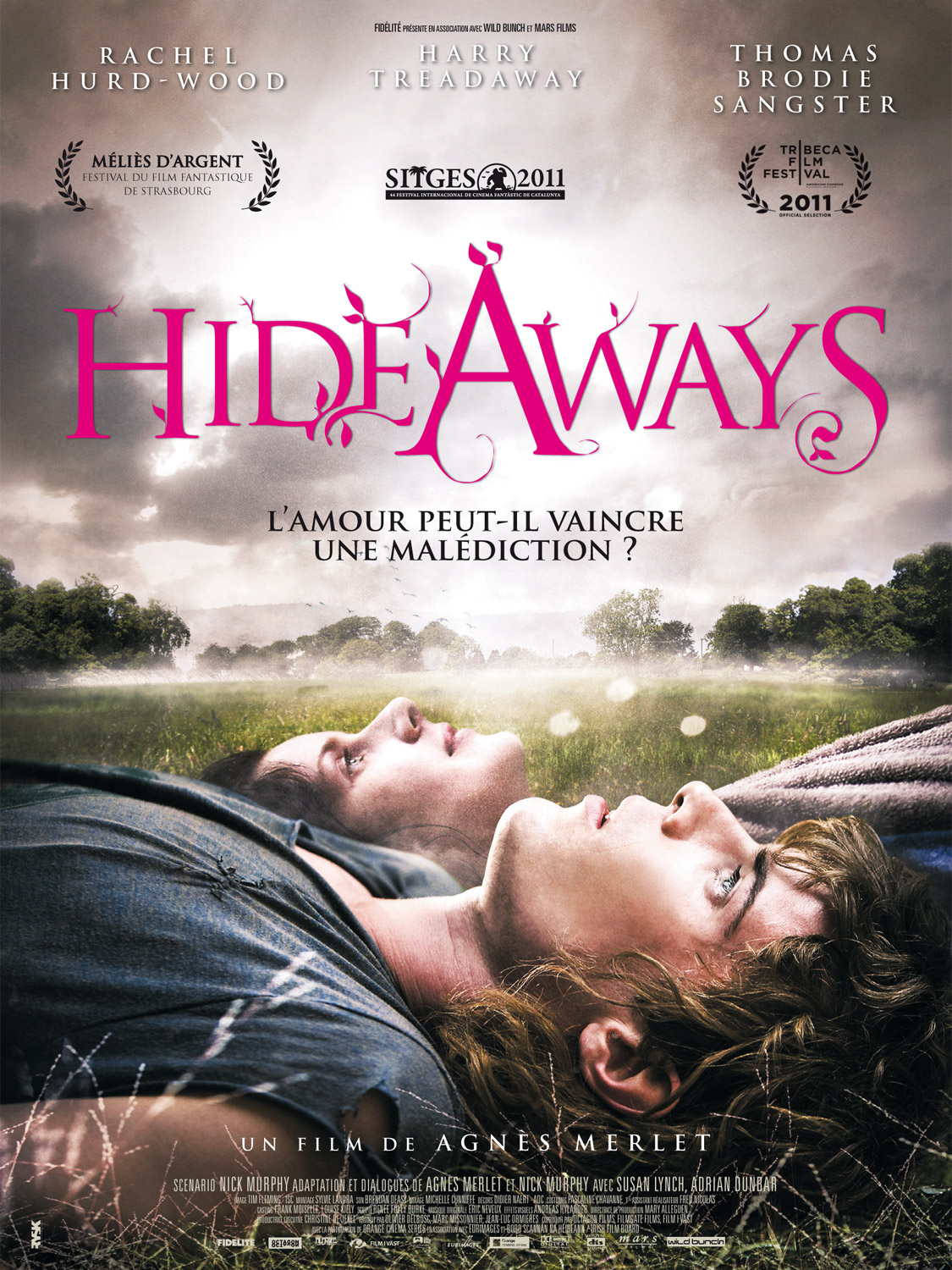 Hideaways (2011) Обнаженные сцены