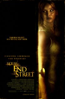 House at the End of the Street (2012) Обнаженные сцены