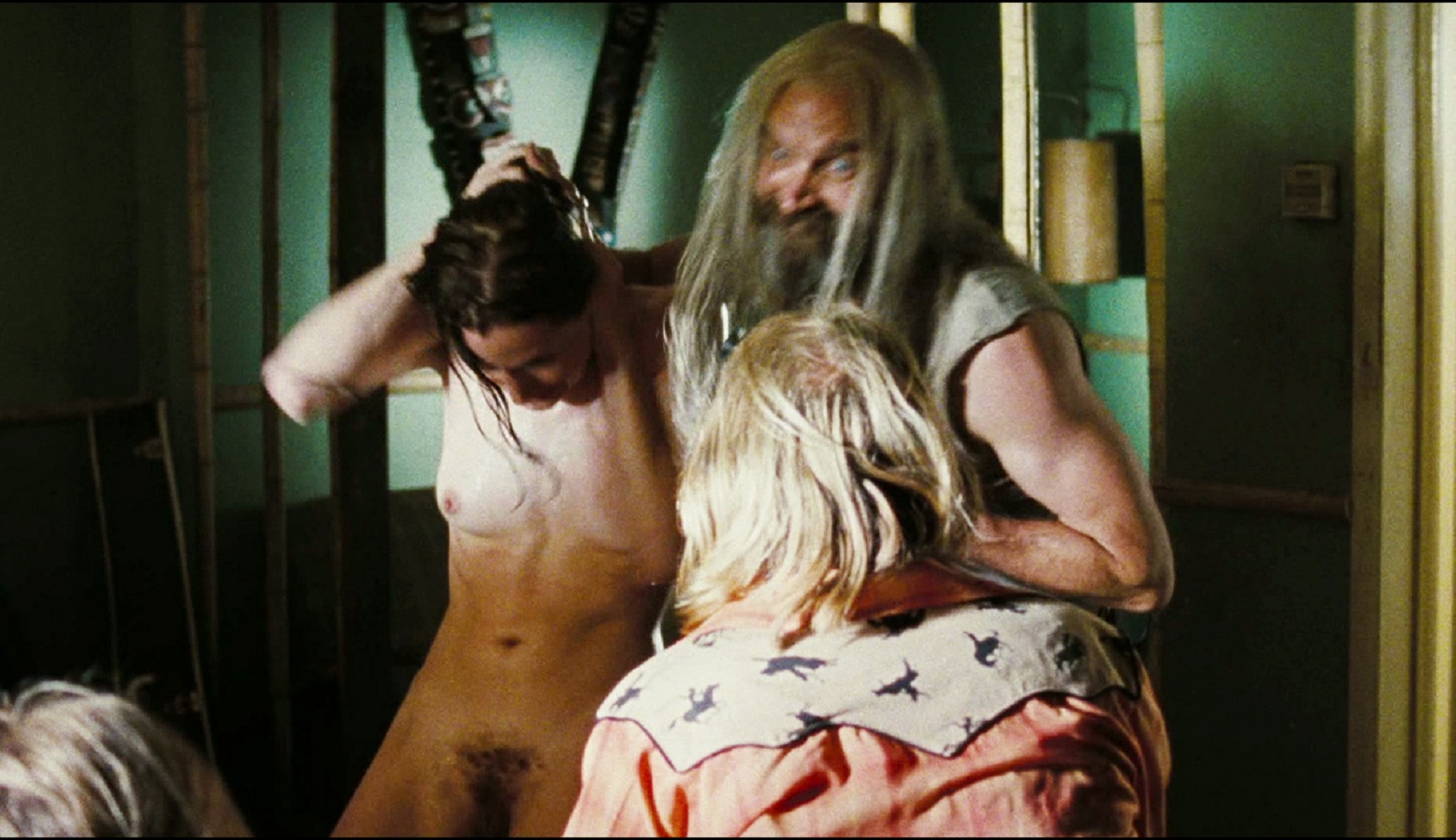 Sheri Moon Zombie Kate Norby in The Devil's Rejects 2005 - XVIDEOS.COM