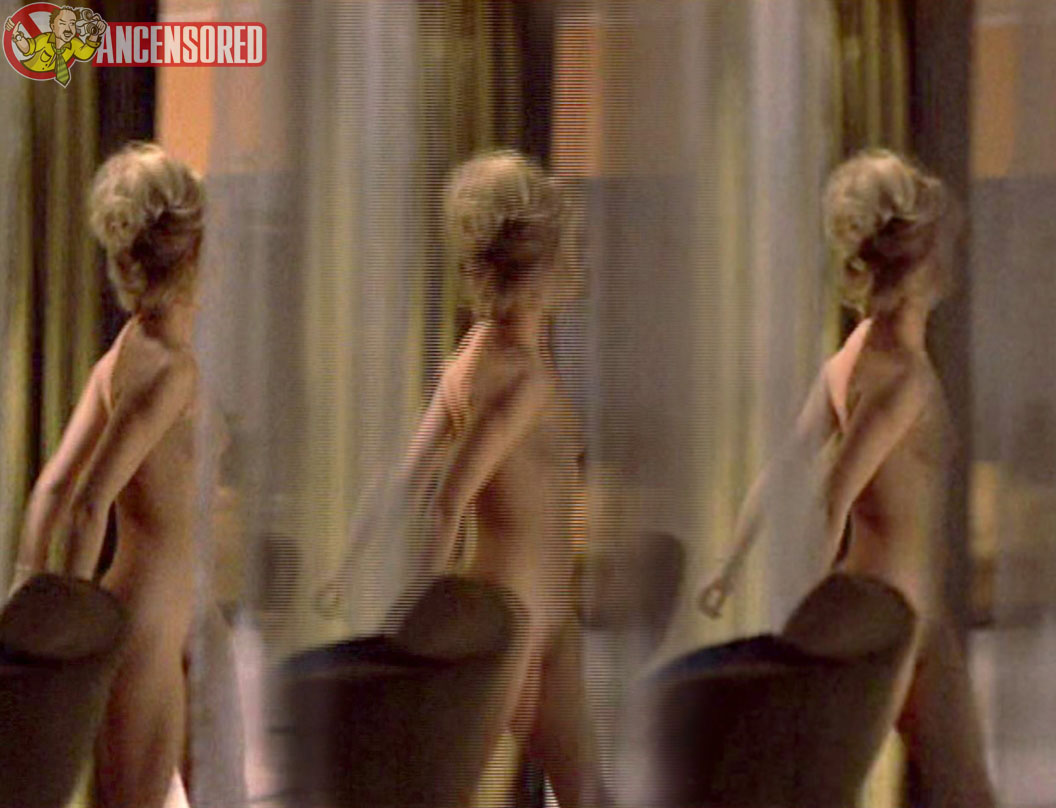 Голди Хоун nude pics.