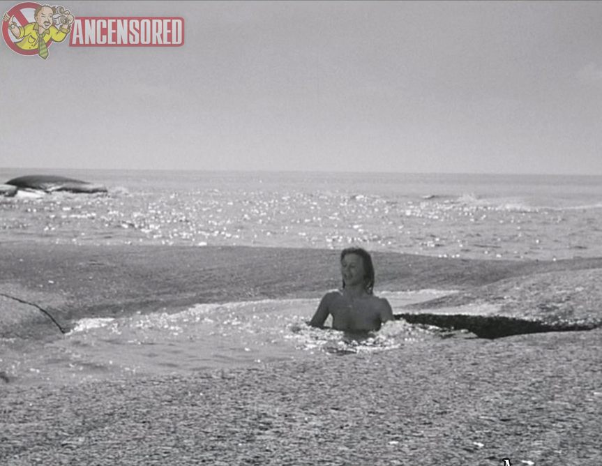 Харриет Андерссон nude pics.