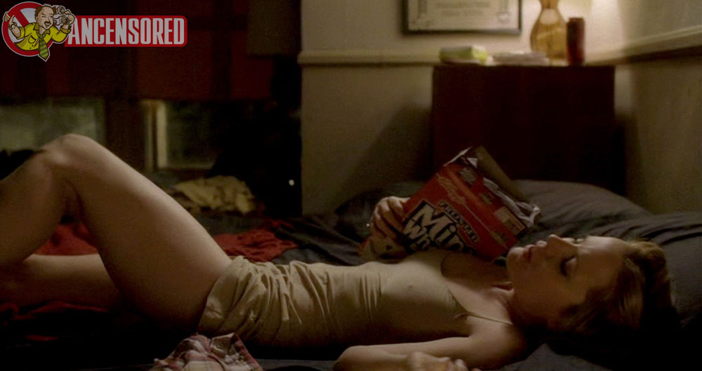 Эмма Колфилд nude pics.