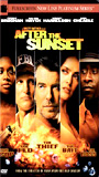 After the Sunset (2004) Обнаженные сцены