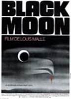 Black Moon (1975) Обнаженные сцены