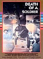 Death of a Soldier (1986) Обнаженные сцены
