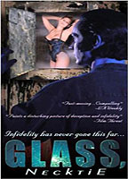 Glass Necktie (2001) Обнаженные сцены