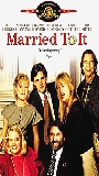 Married to It (1991) Обнаженные сцены