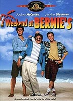 Weekend at Bernie's обнаженные сцены в фильме