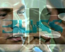 Bliss (2002-2004) Обнаженные сцены